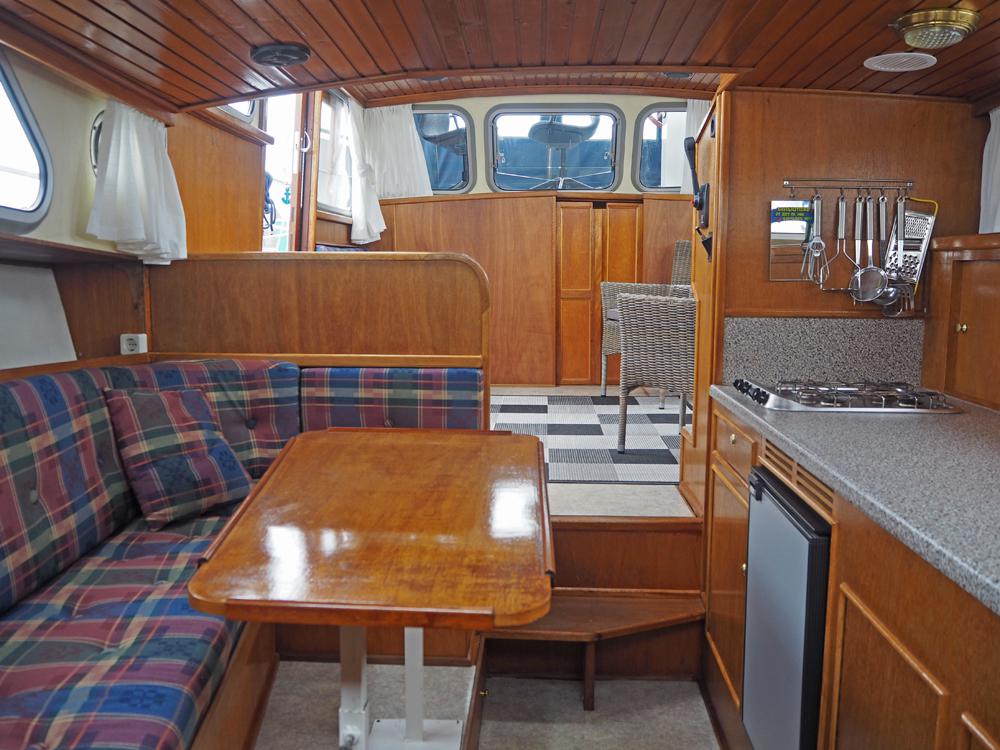 Cabin en avant, H&eacute;bergements